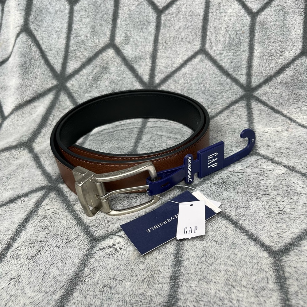GAP Men’s Reversible Belt NWT V